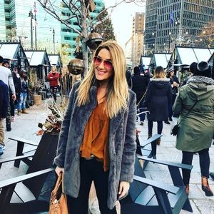 Meet your Posher, Devin